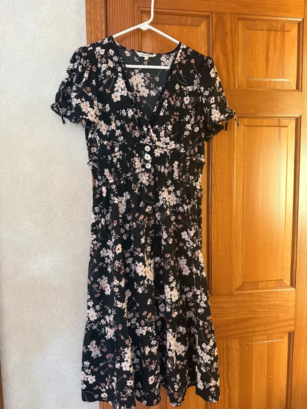 indulge Black Floral V‑Neck Midi Dress with Puff Sleeves